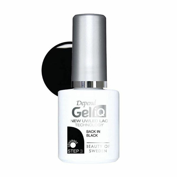 Nagellack Beter Black in Black