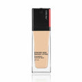 Fluid Makeup Basis Synchro Skin Radiant Lifting Shiseido 220 (30 ml)