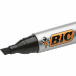 Babypuppe Bic