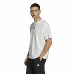 Herren Kurzarm-T-Shirt Adidas Essentials Brandlove Weiß