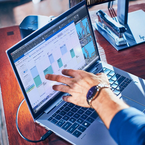 Laptop HP 7Z1A1UT 14" Intel Core i7-1370P 32 GB RAM 1 TB SSD (Restauriert A+)