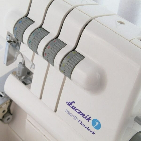 Nähmaschine Łucznik Overlock 720D4